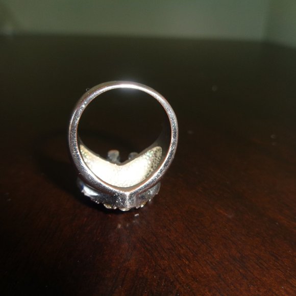 Heart and crown ring- costume jewelry - Picture 7 of 12